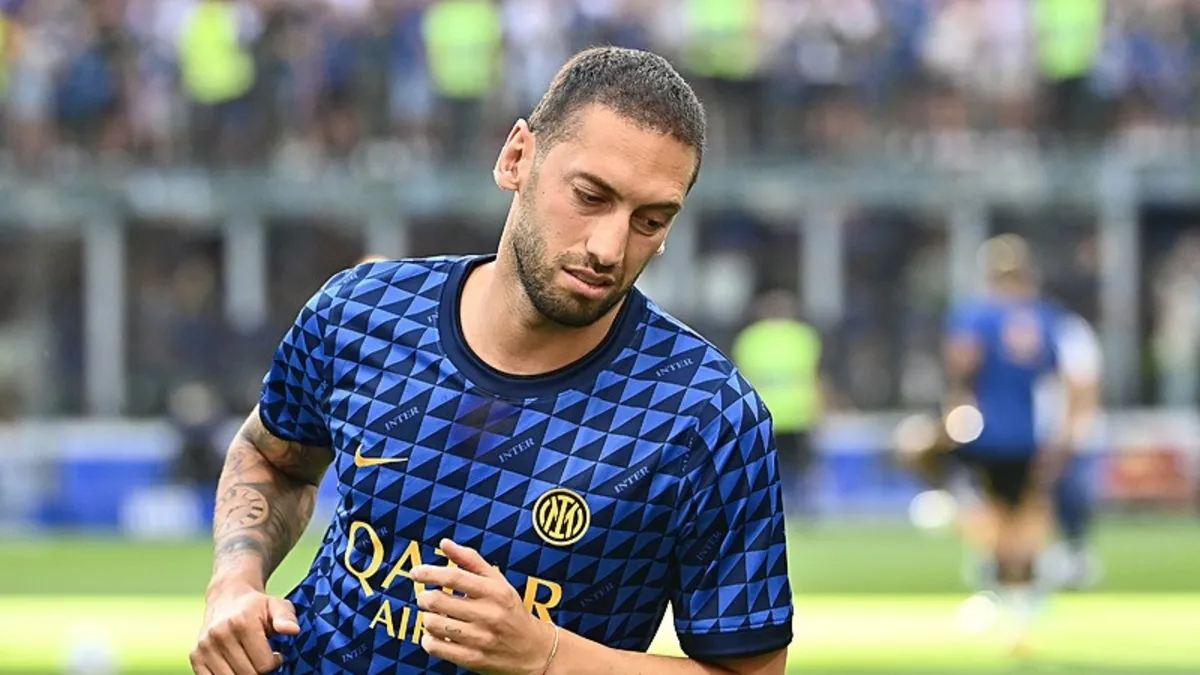 Fenerbahçe’de Hakan Çalhanoğlu sesleri! Ailesiyle İstanbul’da yaşamak istiyor