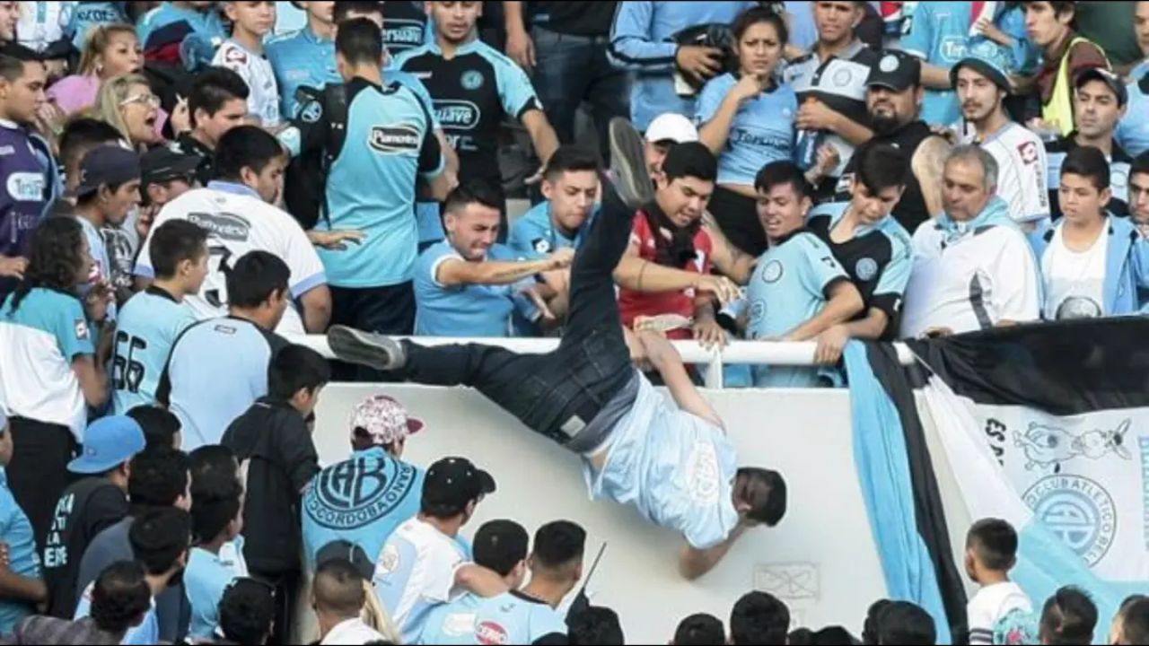 Tribün Terörüne Karşı “Stadlarda Hakaretsiz Tezahürat ile Temiz Futbol” için: Merkezi DJ uygulaması