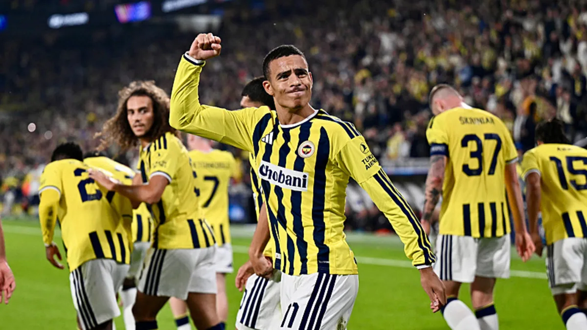 Fenerbahçe'de hedef, galibiyet serisini derbide sürdürmek!