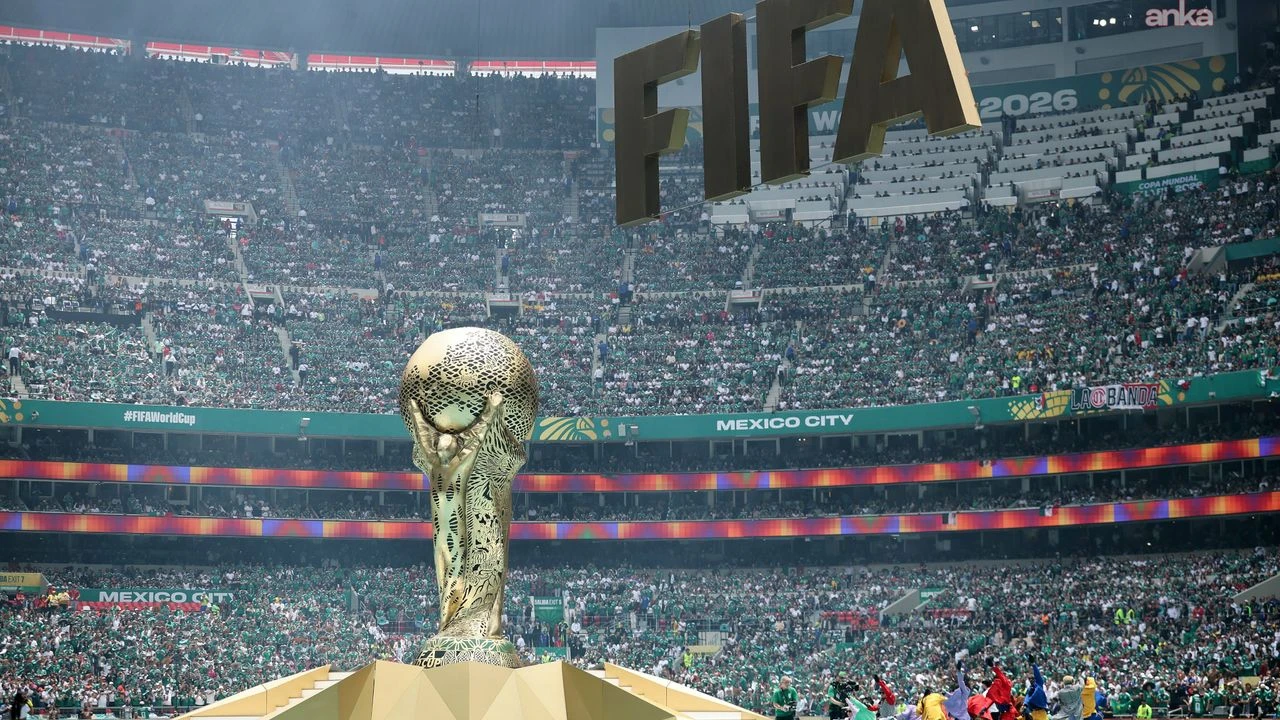FIFA'nın özel yatırımcı girişimine UEFA'dan "Dünya Kupası satılık değil" resti