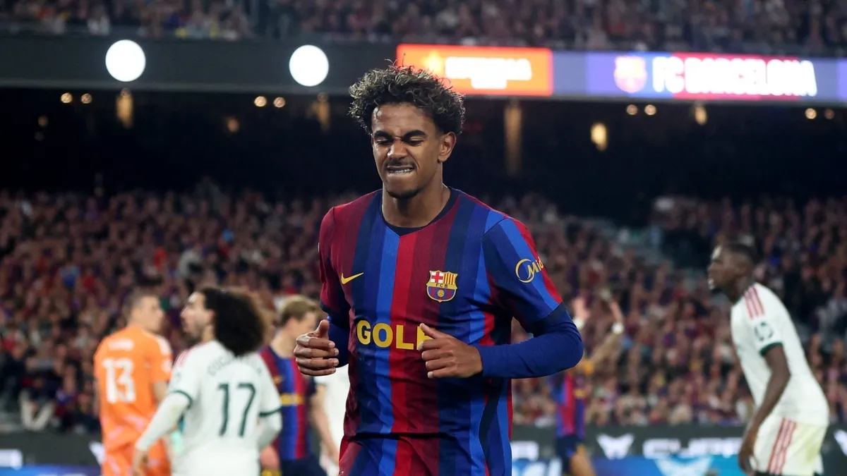 Barcelona ve Manchester City yenilse de zirveyi bırakmadı