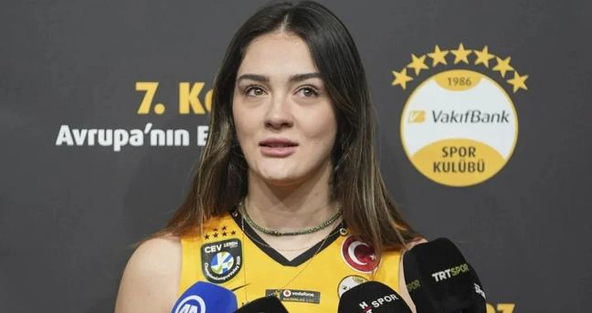 Zehra Güneş kimdir, boyu, yaşı, takımı ve voleybol kariyeri