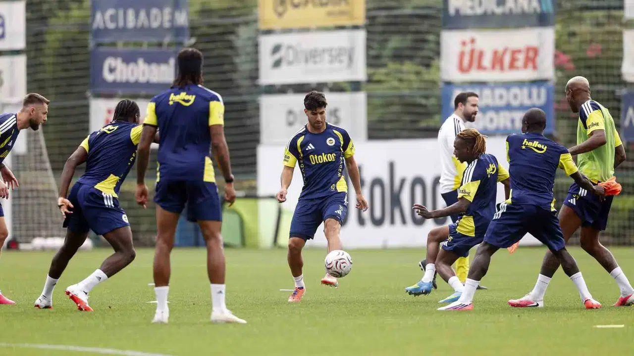 Fenerbahçe Şampiyonlar Ligi için Avusturya yolcusu