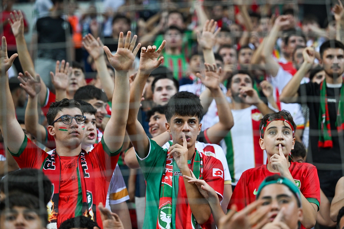 Amed Sportif Faaliyetler, Süper Lig'deki ilk maçını oynadı