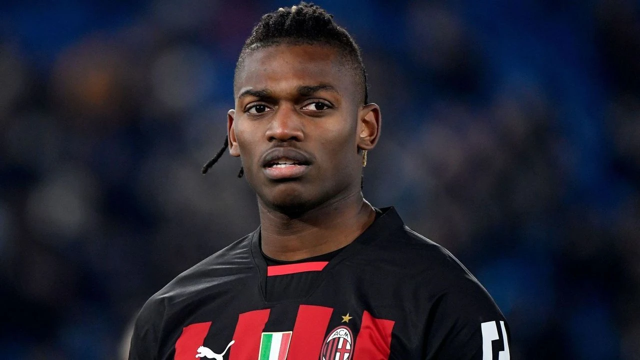 Galatasaray'dan Transferde Yılın Bombası! Rafael Leao ile Anlaşma Tamam: İşte Milan'a Yapılan Dev Bonservis Teklifi!