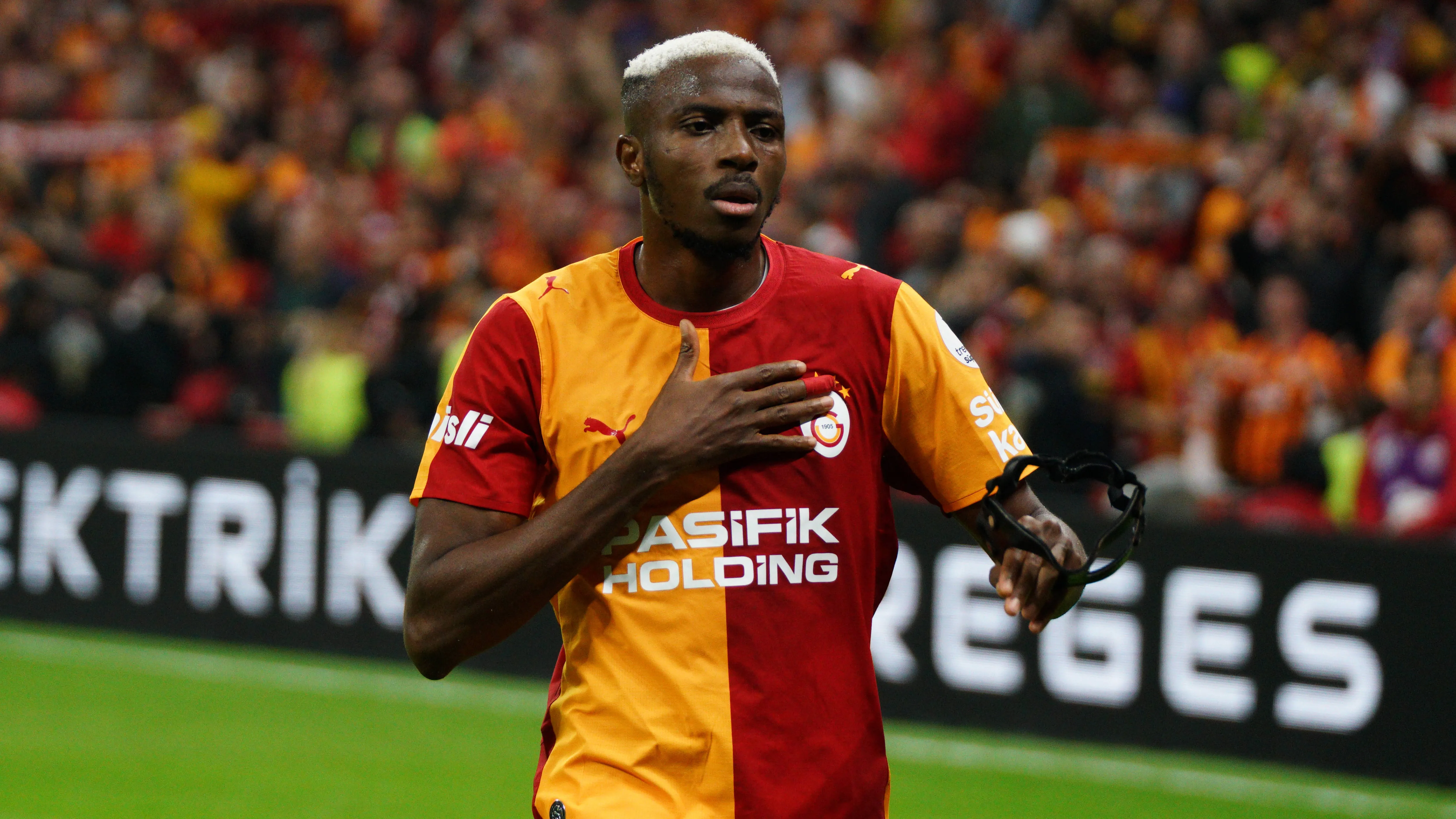 Victor Osimhen Türk derbisinde parladı, üstün oynayan Galatasaray'ı Fenerbahçe karşısında galibiyete taşıdı