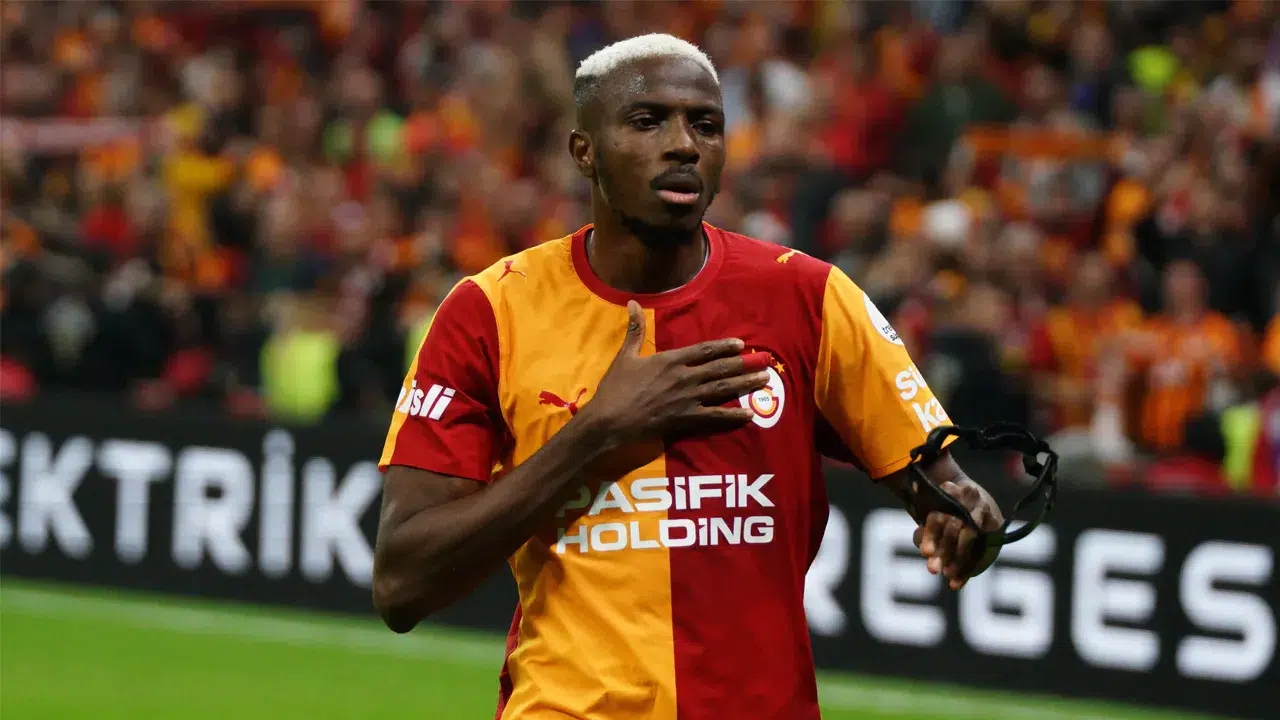 Galatasaray derbide Fenerbahçe’yi devirdi: Osimhen iki golle galibiyeti getirdi