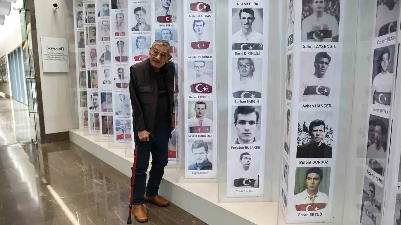 Türk futbolu efsanesini kaybetti: 1954 Dünya Kupası'nın kahramanı Şükrü Ersoy veda etti
