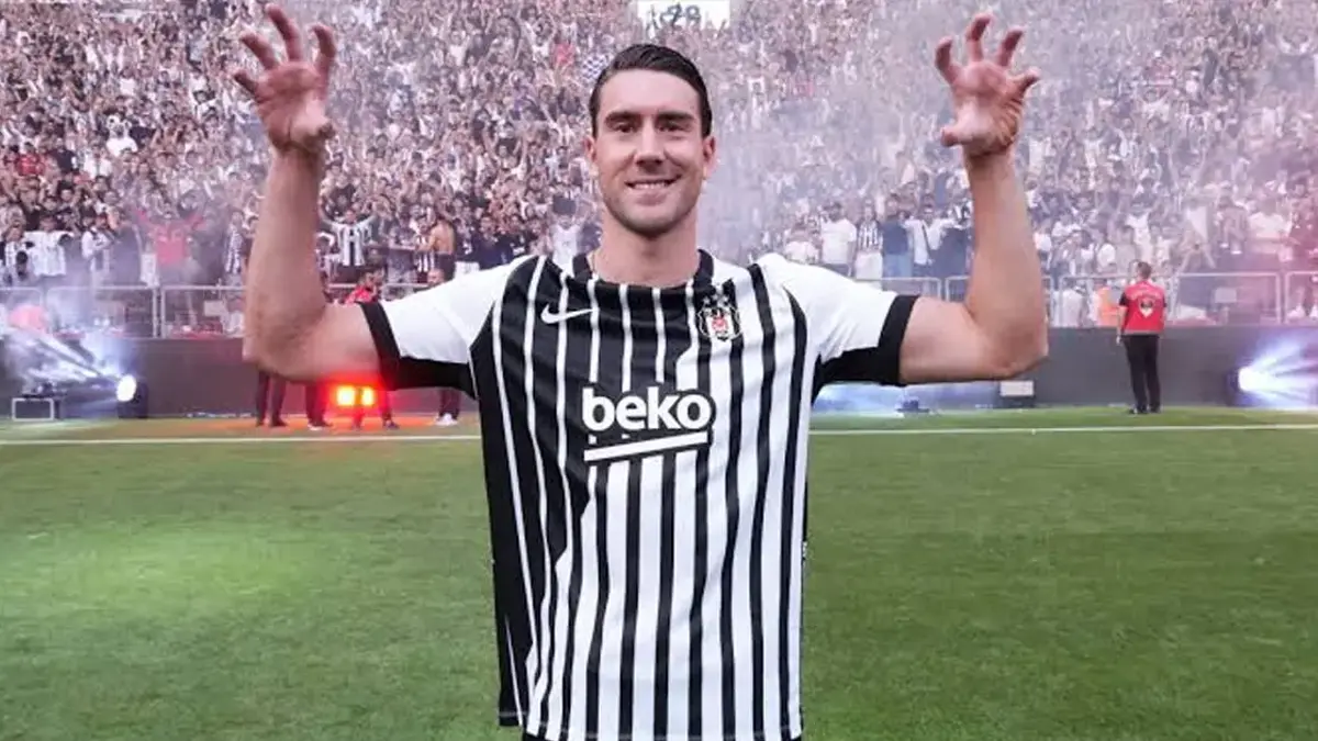 Beşiktaş, Dusan Vlahovic'i UEFA kadrosuna ekledi