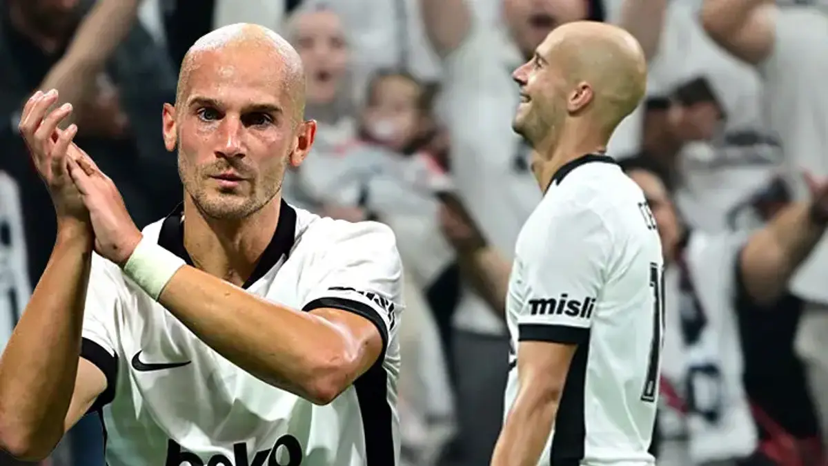 Beşiktaş'ın yıldızı Vaclav Cerny'den sakatlık açıklaması: 'Bence kramp girdi'