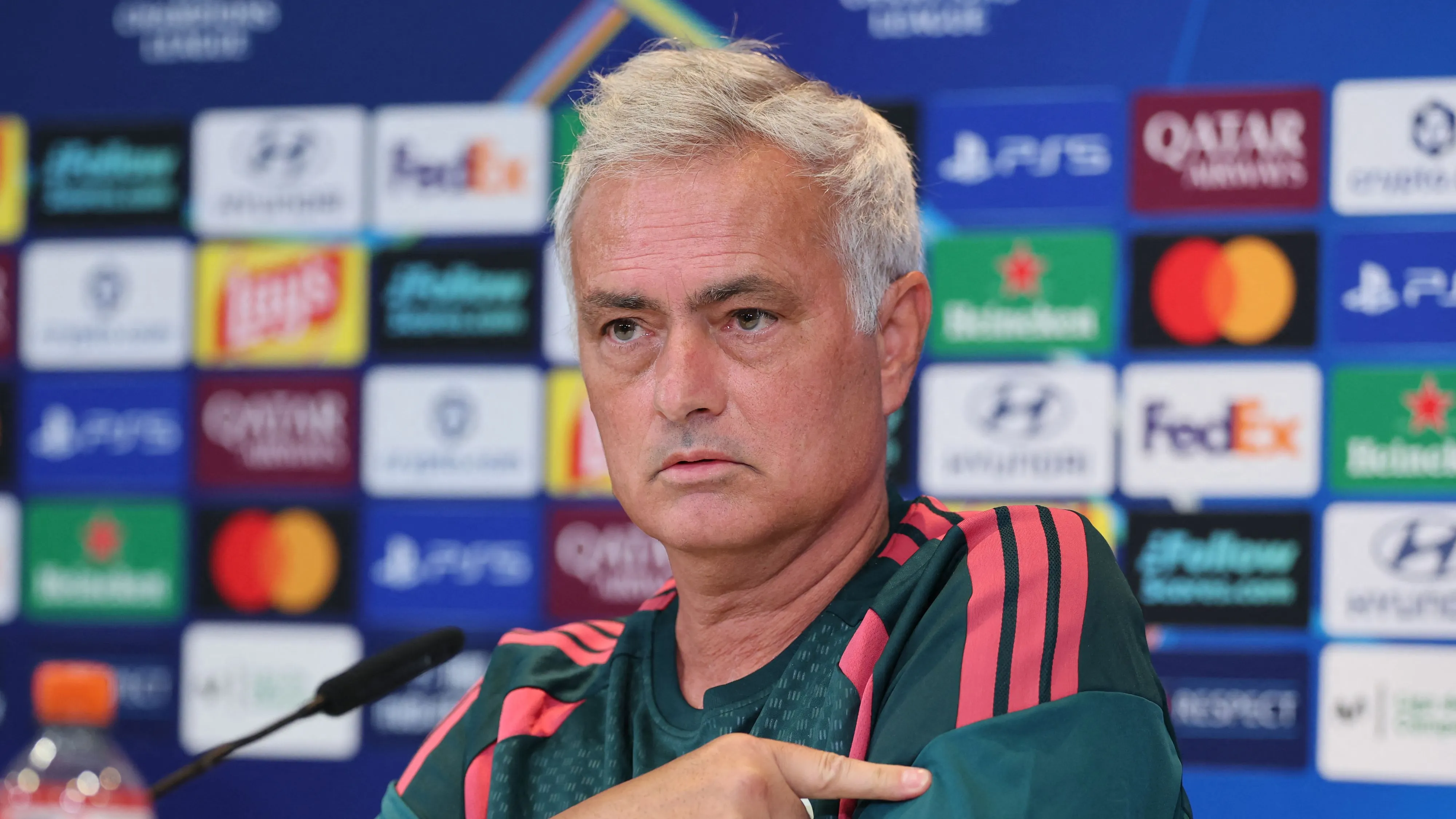 'Belki de fikstürü hazırlayan kişi İtalyandı' - Jose Mourinho, maç takvimine tepki gösterdi ve Inter'in Şampiyonlar Ligi hasretine şaşırdığını…