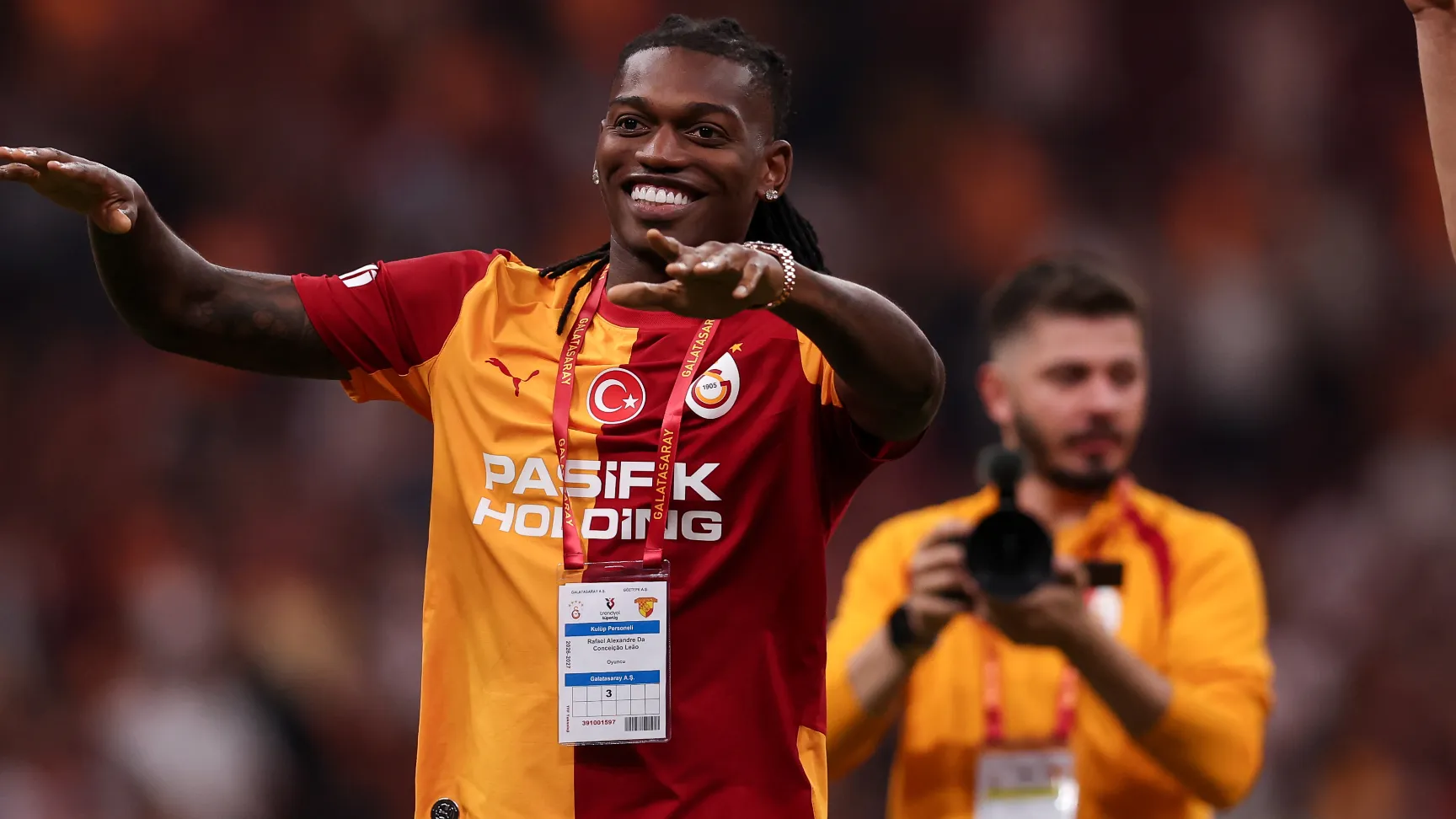 Leao: Bu oyuncunun Ballon d'Or kazanmasını diliyorum