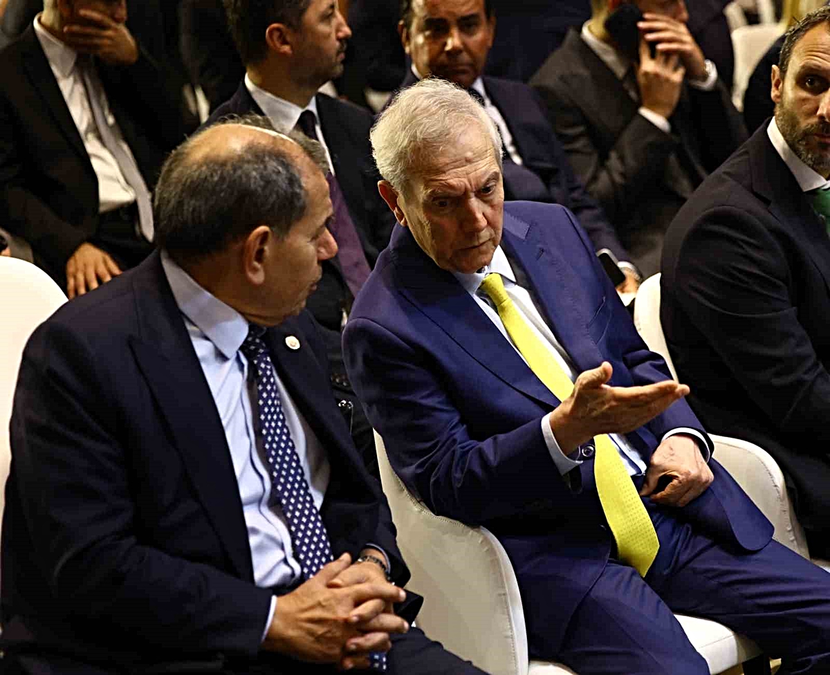 Özbek, 2027 İspanya Süper Kupası finalinin Galatasaray stadında oynanacağını açıkladı