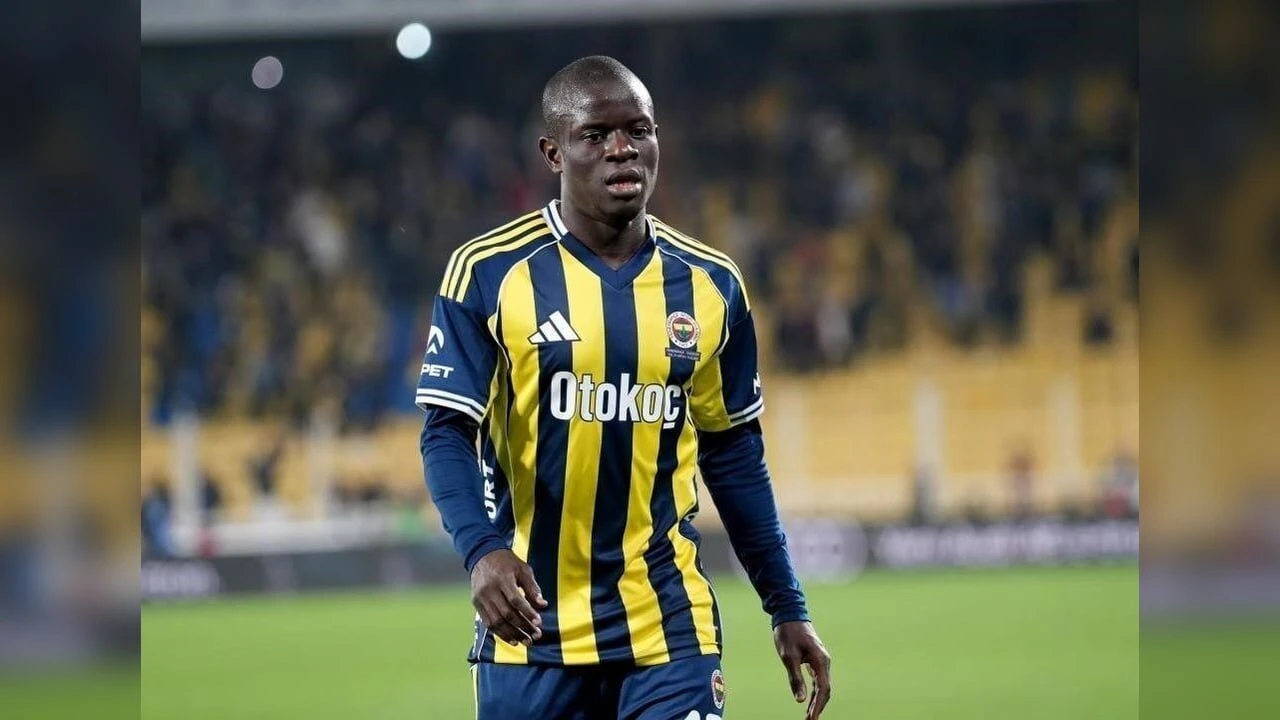 Fenerbahçe'nin UEFA kadrosunda kritik değişiklik: N'Golo Kante Sturm Graz maçı öncesi listeye eklendi