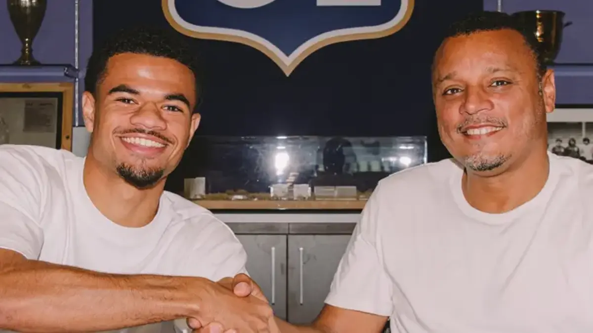 Fenerbahçe'nin rakibi Lyon'dan sürpriz transfer açıklandı