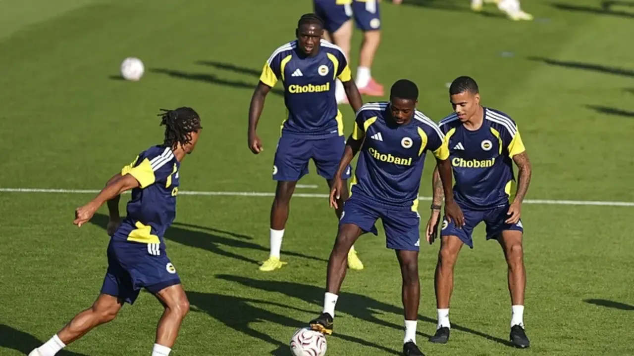 Fenerbahçe’ye Sturm Graz maçı öncesi iki kötü haber! Musaba ve Ederson kadroda yok
