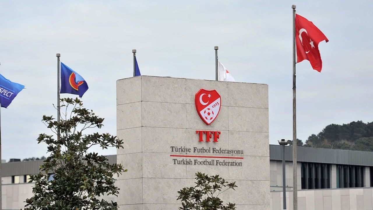 PFDK kararları açıklandı: Fenerbahçe ve Trabzonspor başta olmak üzere kulüplere ceza yağdı!