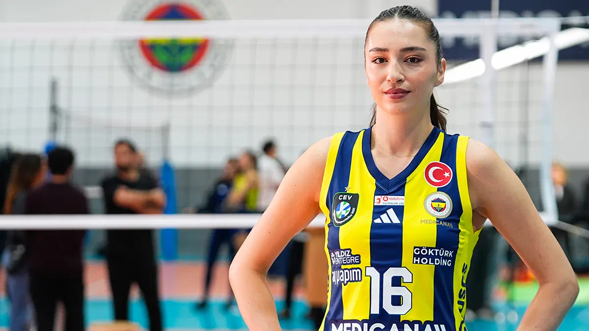 Saliha Şahin ile Ogbogu, Fenerbahçe formasıyla sahaya çıkmak için gün sayıyor