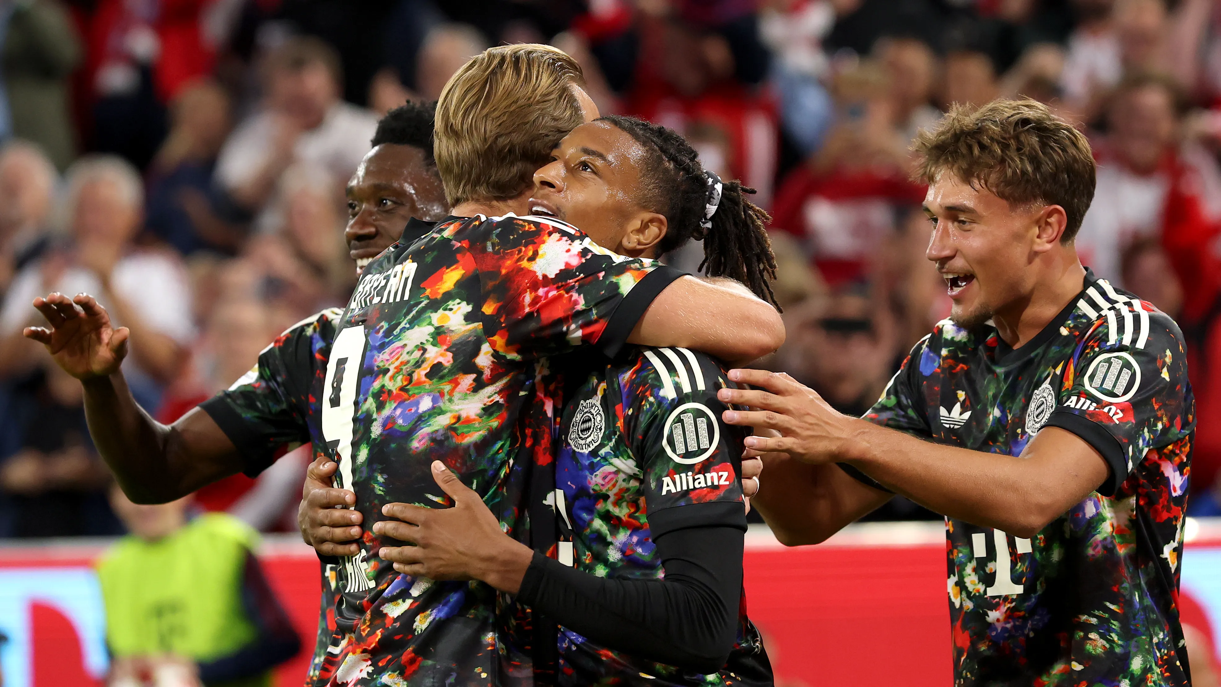 “Olağanüstü!” Harry Kane, Şampiyonlar Ligi’ndeki kırmızı kart darbesinin ardından RB Leipzig karşısında parlayan Bayern Münih yıldızı Michael…