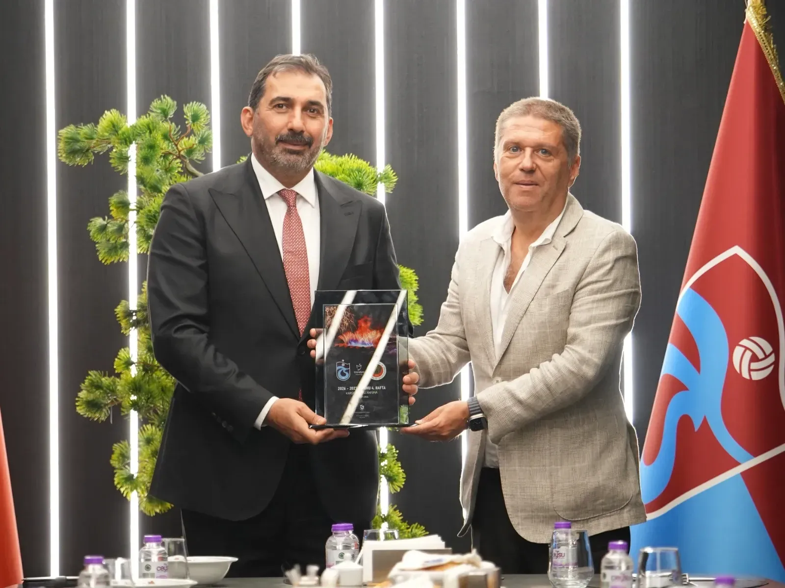 Trabzonspor ile Gençlerbirliği yönetimleri maç öncesi yemekte buluştu