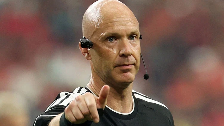 Anthony Taylor kimdir, kaç yaşında, nereli? Süper Lig'de 7. haftanın hakemlerini Anthony Taylor atadı!