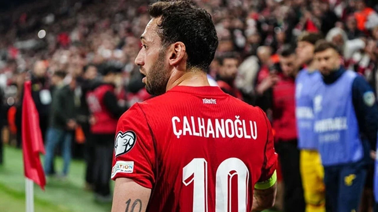 Süper Lig’i sallayacak transfer iddiası: Fenerbahçe’den Hakan Çalhanoğlu hamlesi
